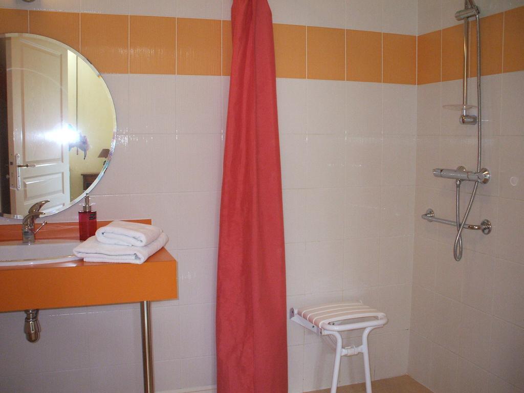 La Haye Gites Et Chambre D'Hotes Avrille  Ngoại thất bức ảnh